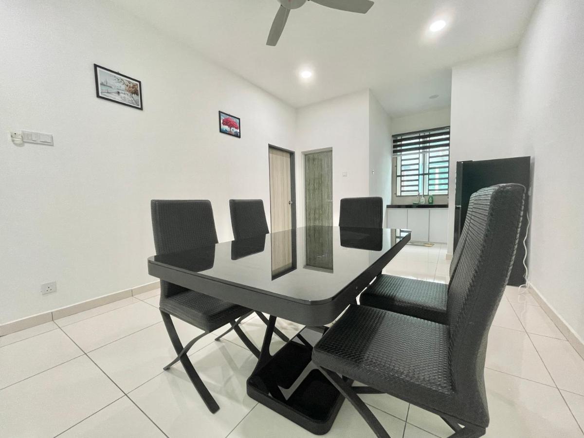 Langkawi Cozy Holiday Home At Taman Simfoni By Zervin Kuah Extérieur photo